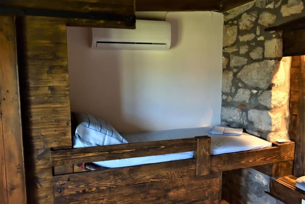 Μικρή Πέτρινη Μεζονέτα 2 Villa Liléa Kültér fotó